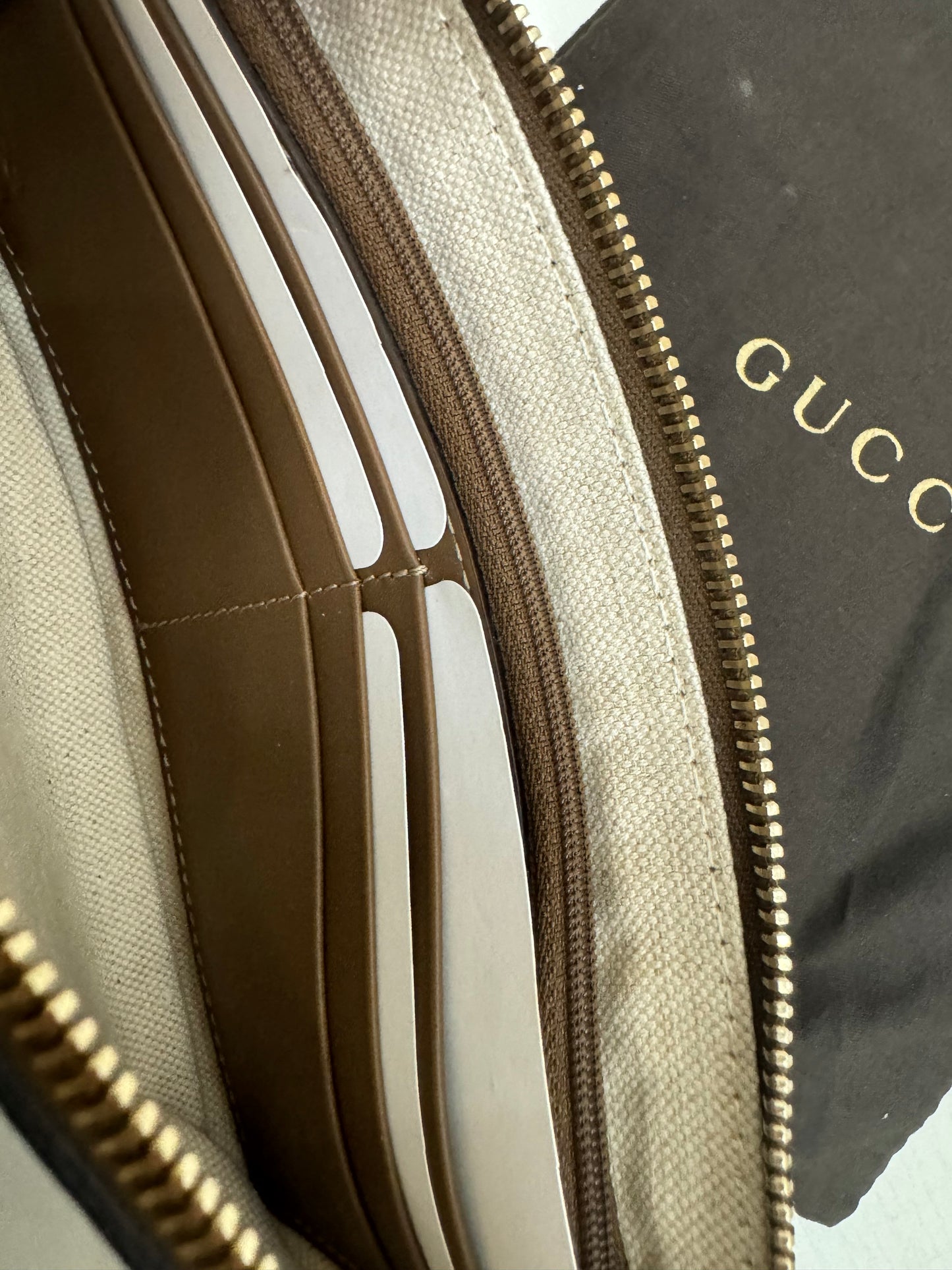Gucci pochette Flora