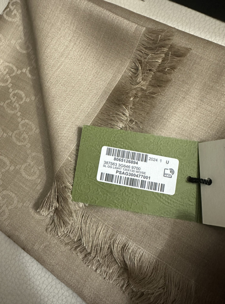 Gucci scialle beige