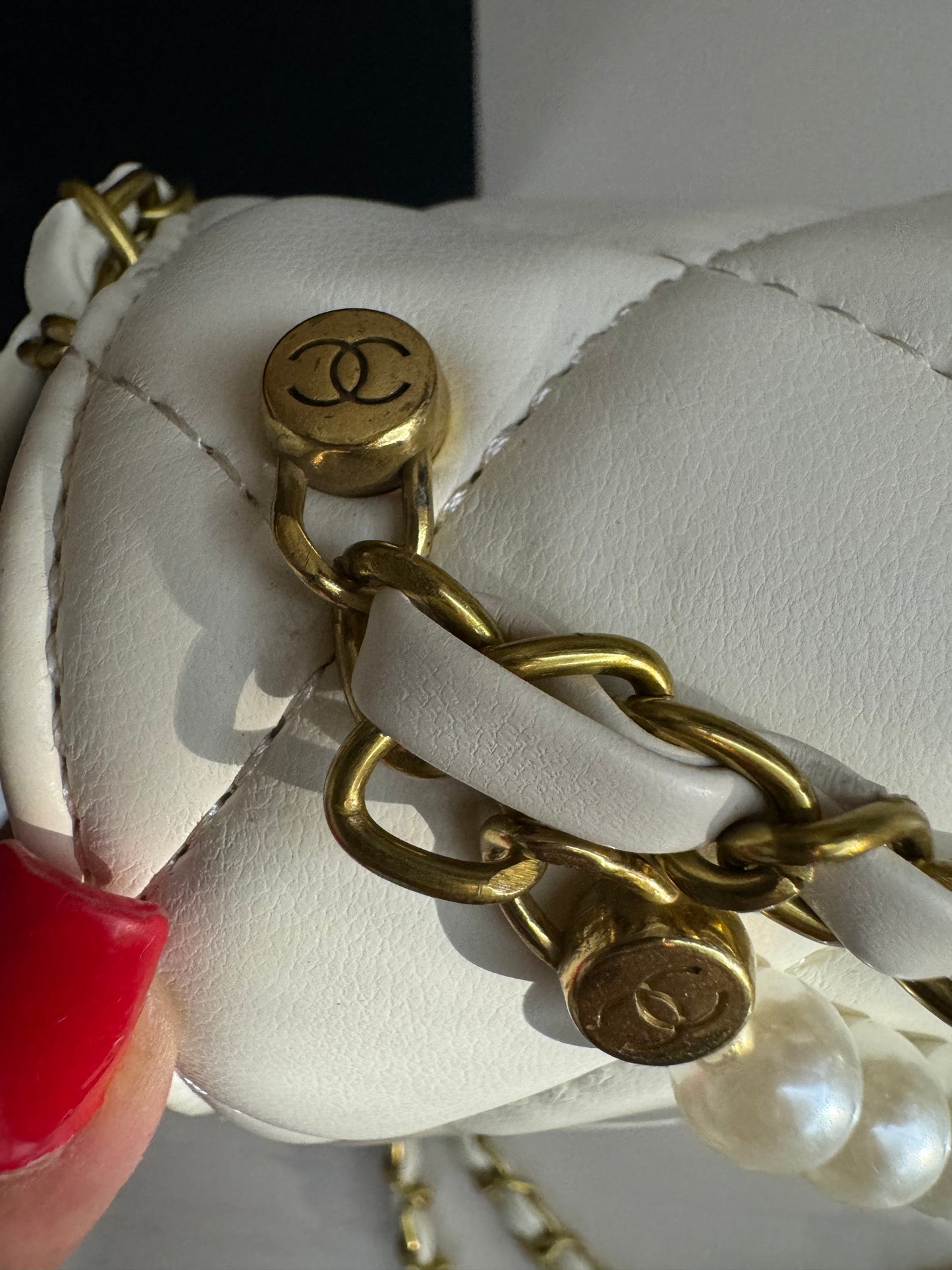 Chanel gift vip perle colore panna