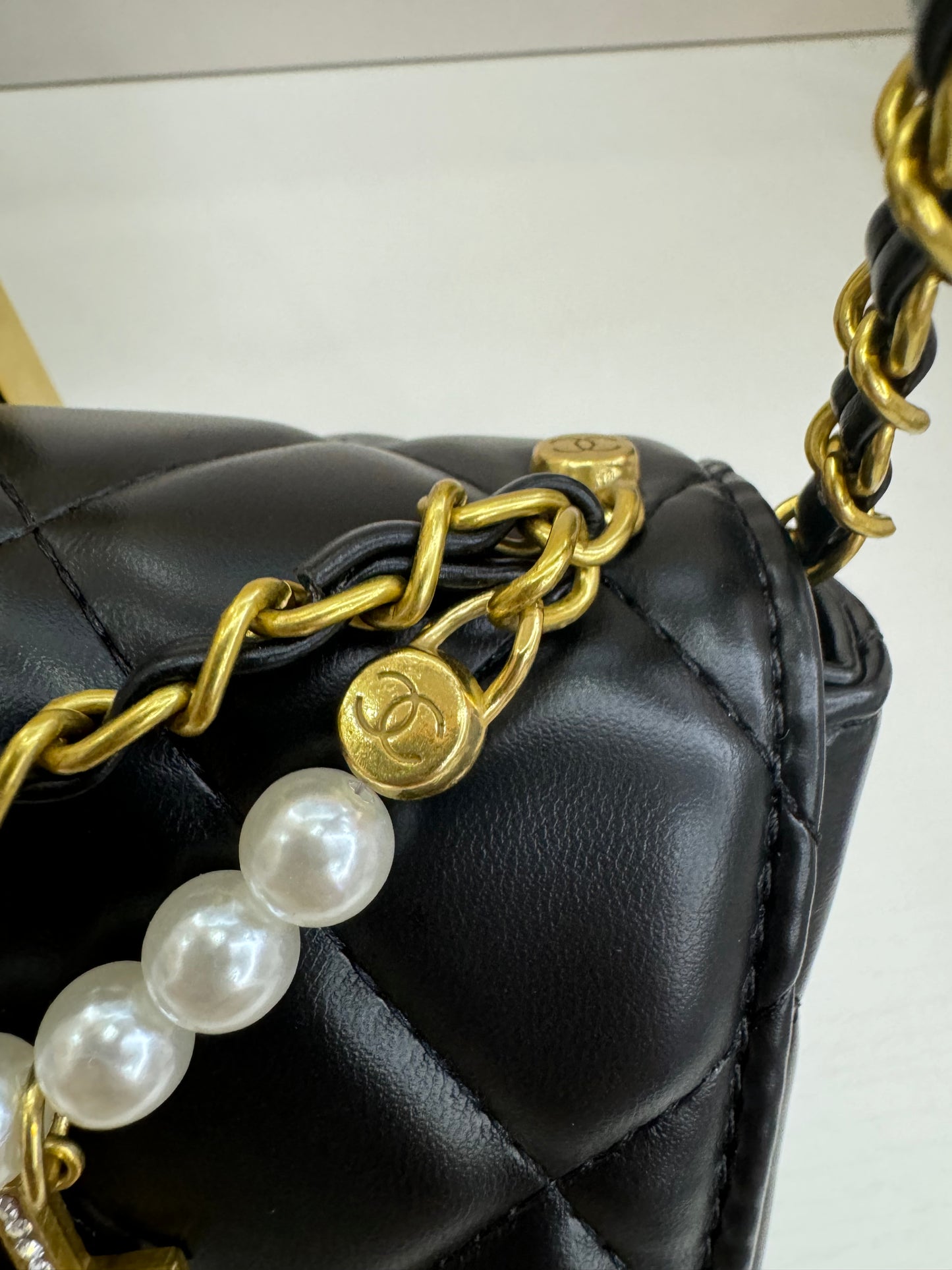 Chanel gift vip perle