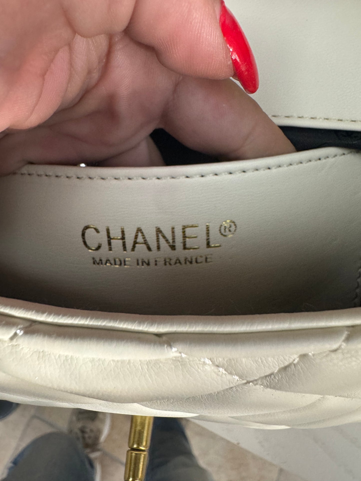 Chanel gift vip perle colore panna
