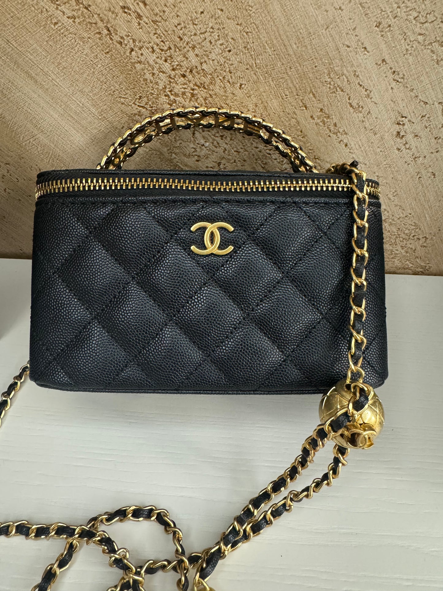 Chanel gift vip vanity