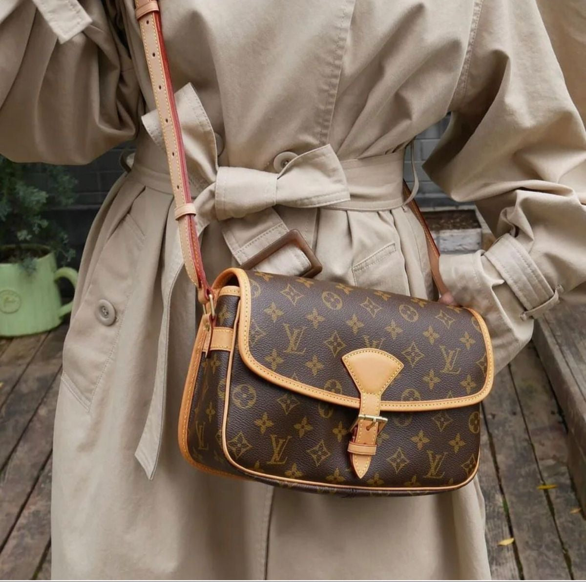 Louis Vuitton Sologne