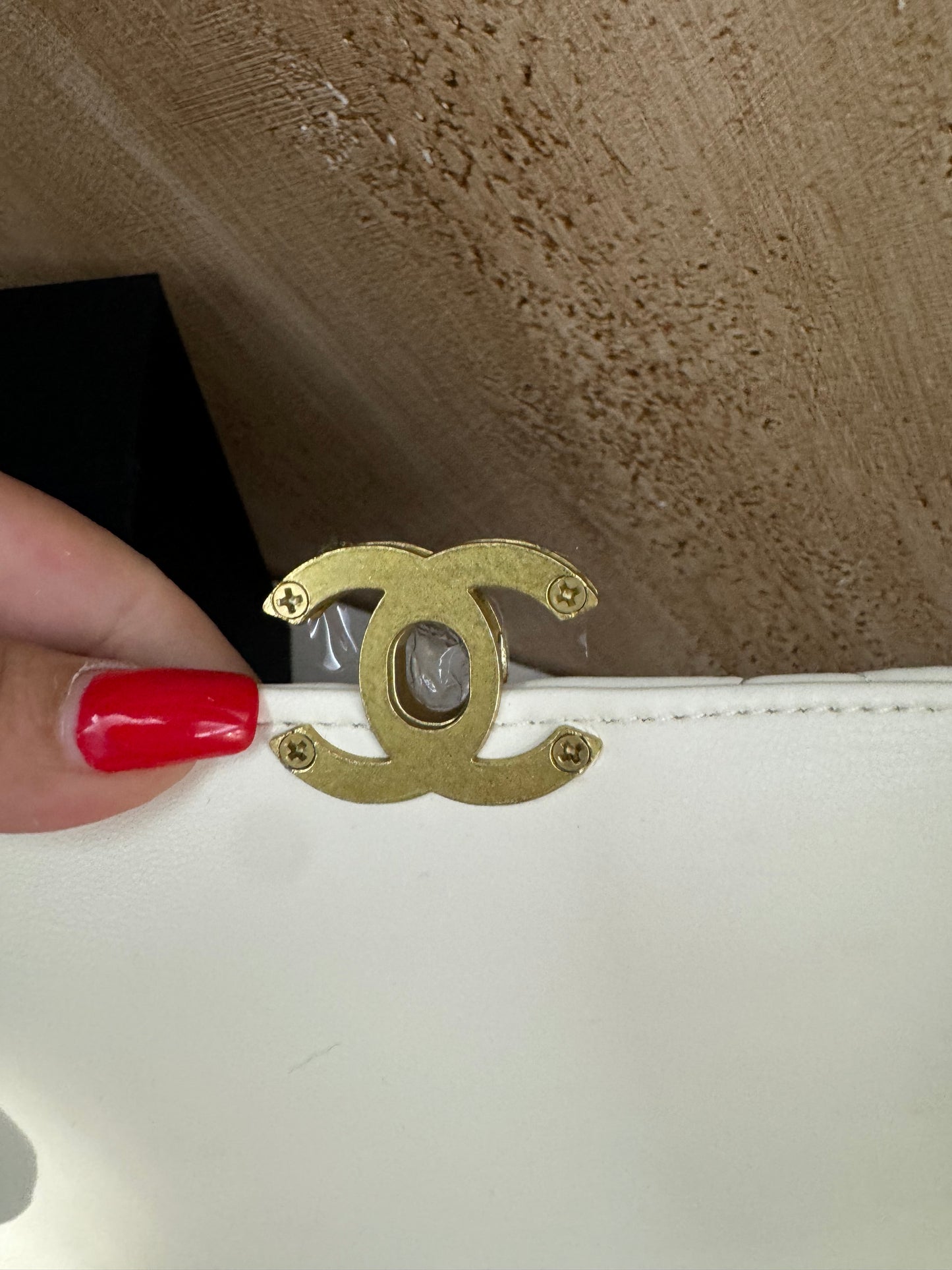 Chanel gift vip perle colore panna