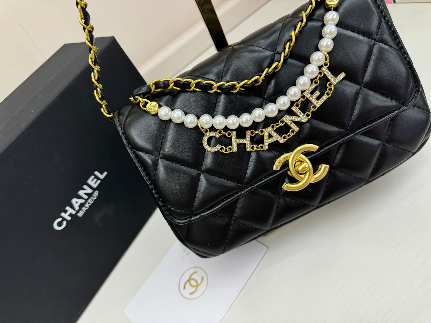 Chanel gift vip perle