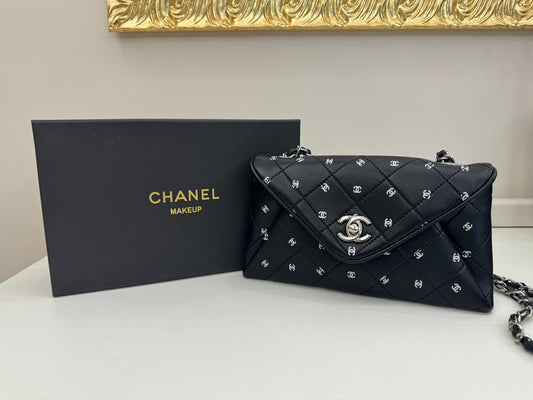 Chanel gift vip busta nera