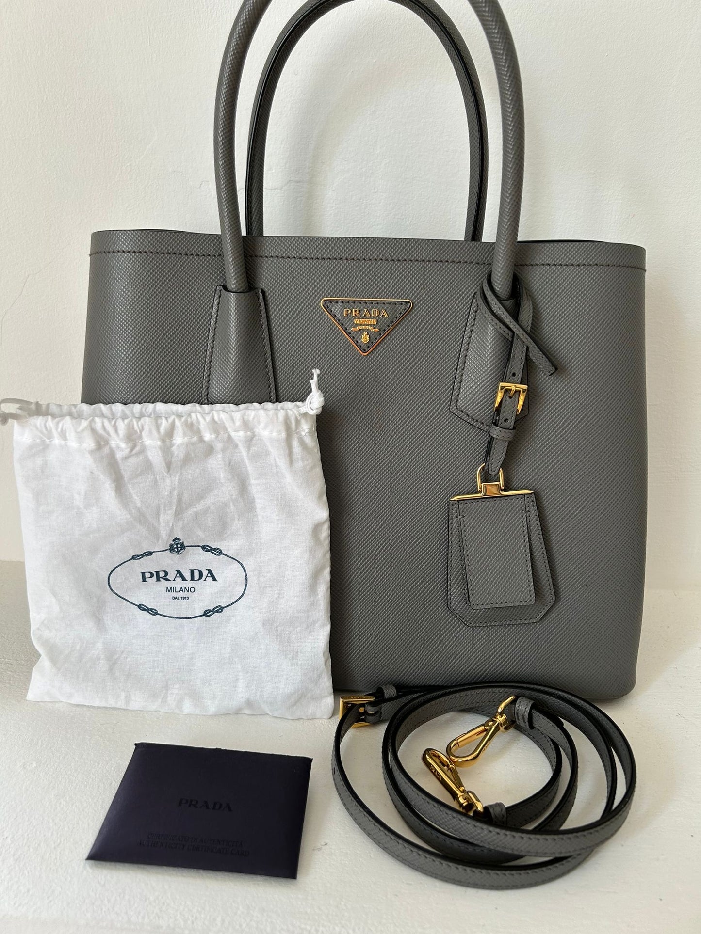 Prada Double Medium in pelle Saffiano Cuir