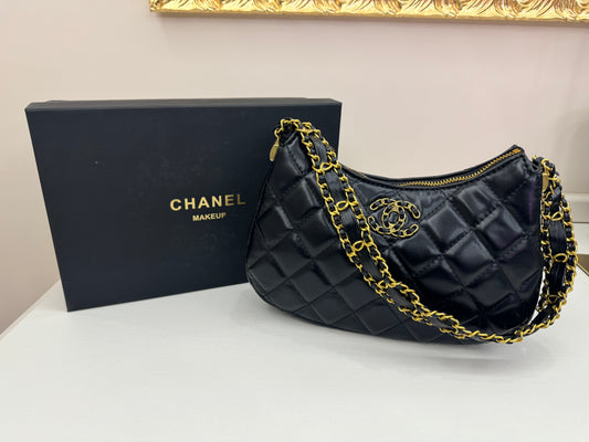 Chanel gift vip mezza luna