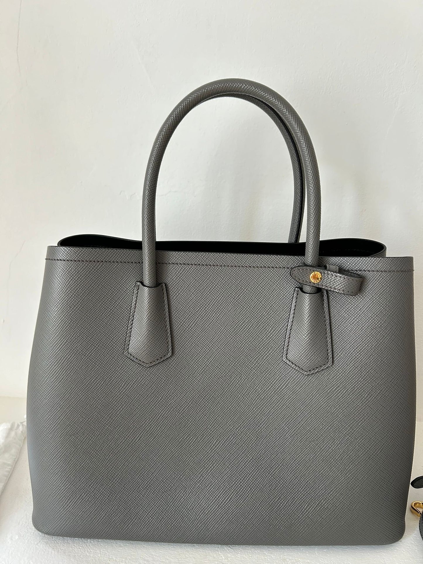 Prada Double Medium in pelle Saffiano Cuir