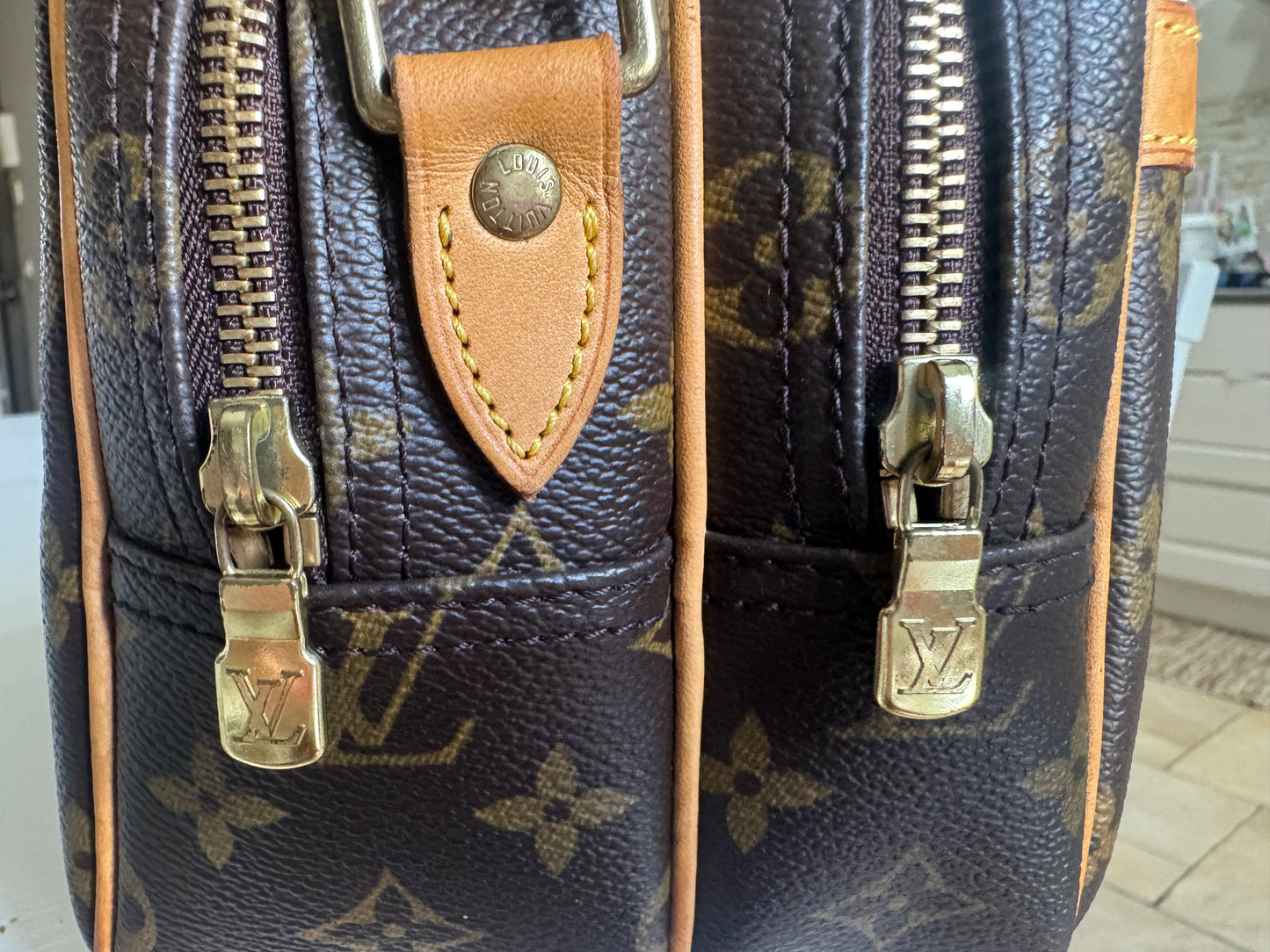 Louis Vuitton Report PM