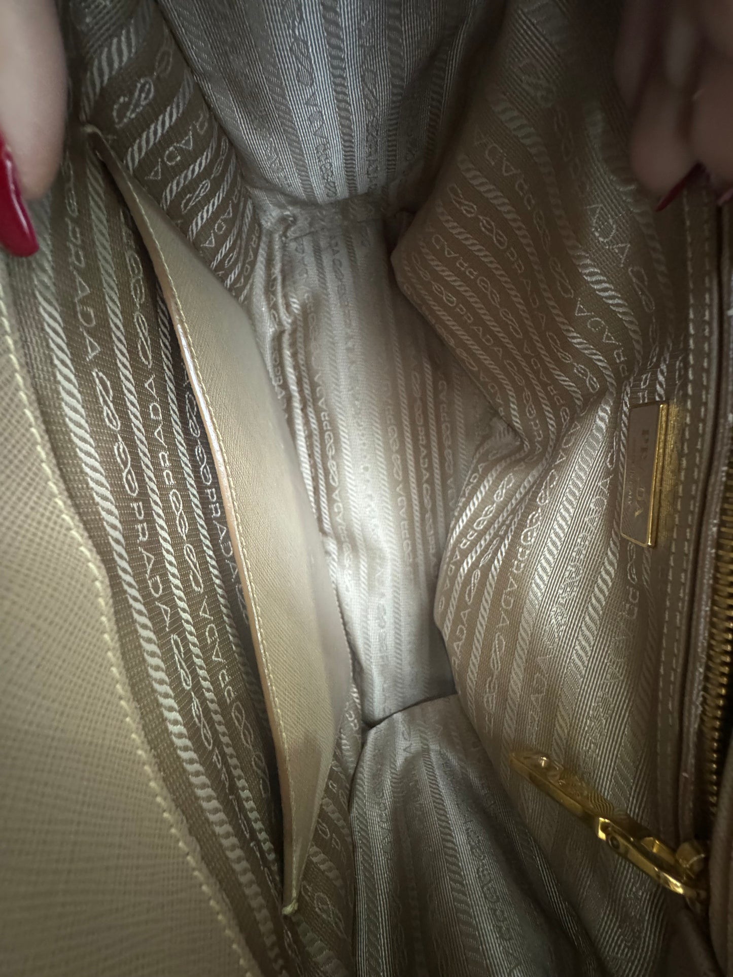 Prada Galleria Medium