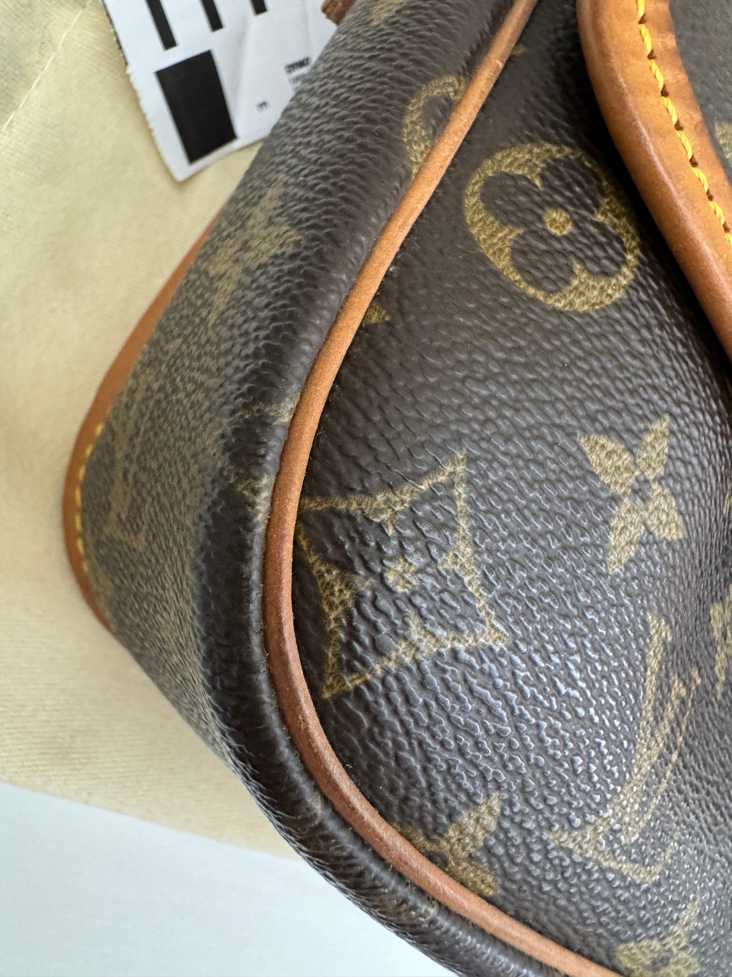 Louis Vuitton Sologne