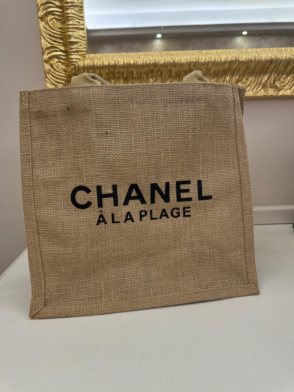 Chanel a la plage vip