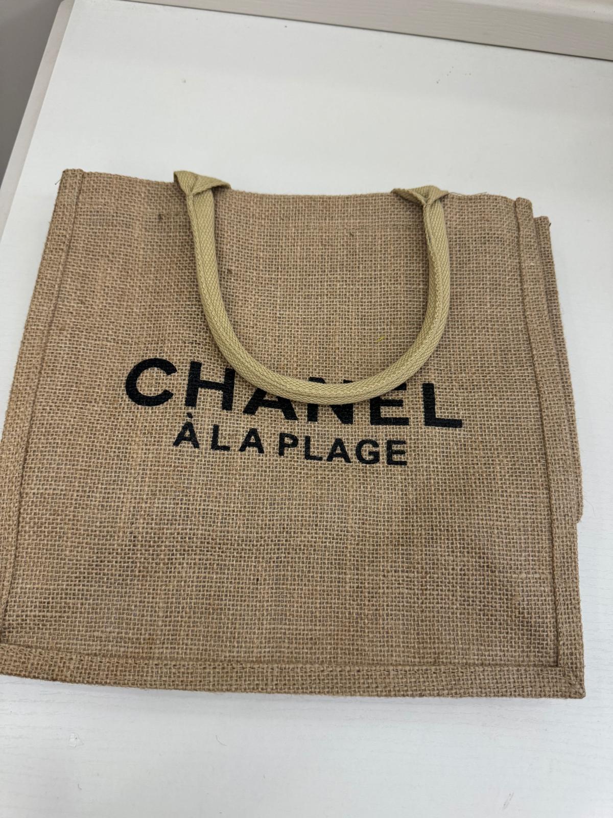 Chanel a la plage vip